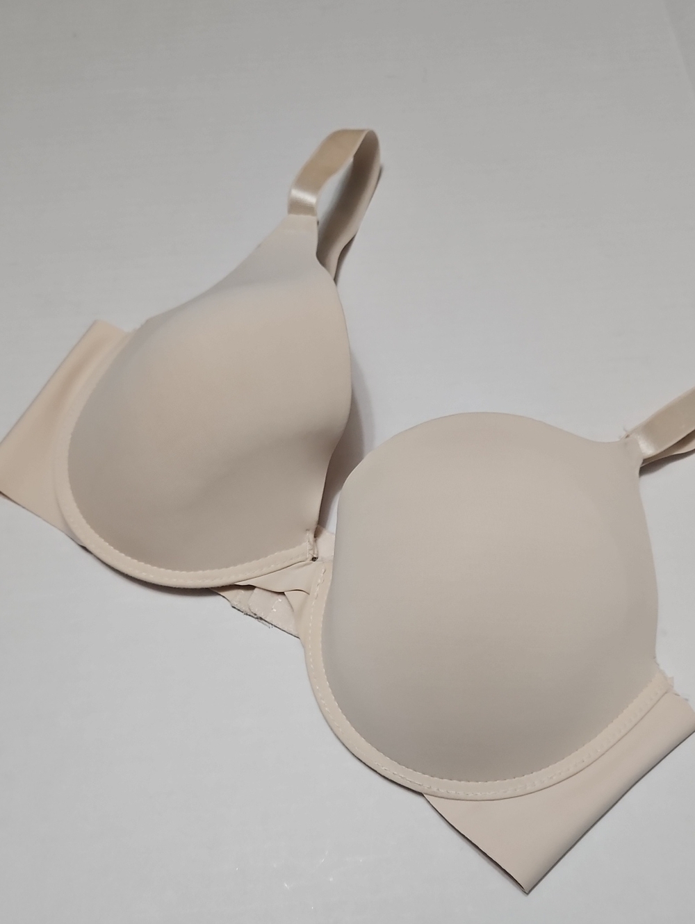 Kathy Ireland Smooth Nude Underwire T-Shirt Bra Size 38DD